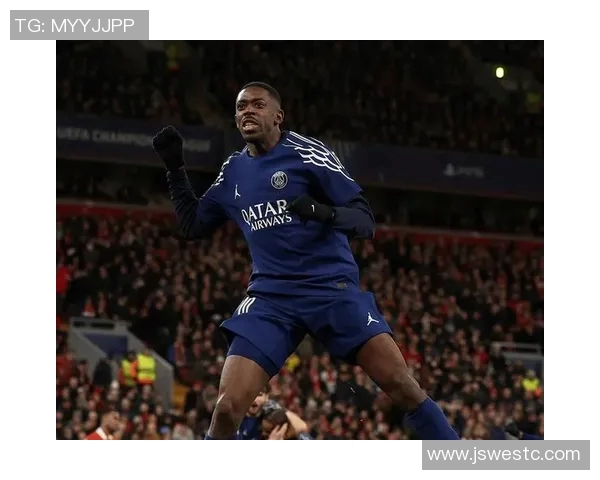 登贝莱在赛场上的精彩表现引发球迷热议未来发展潜力无限 登贝莱在赛场上的精彩表现引发球迷热议未来发展潜力无限