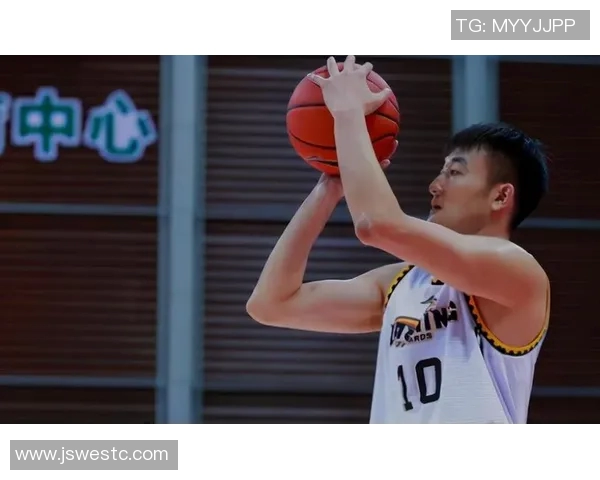 赵泰隆的篮球之路：从青涩少年到职业球员的成长与蜕变