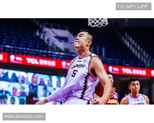 韩德君:从篮球新星到CBA传奇的成长之路与辉煌时刻解析 韩德君:从篮球新星到CBA传奇的成长之路与辉煌时刻解析