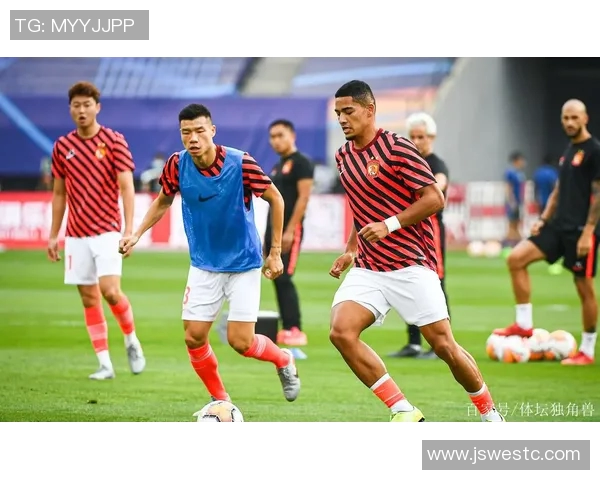 恒大与申花首发阵容对比视频解析精彩瞬间回顾