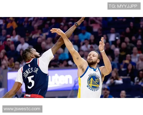 勇士与快船激战回顾精彩瞬间尽在NBA录像224集